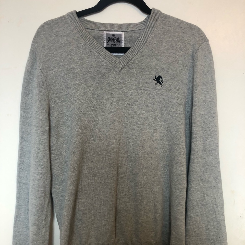 EXPRESS Men’s Grey V Neck Cotton Sweater SZ M.